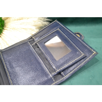 Portfel mały skórzany granatowy z kwiatowym kolorowym haftem